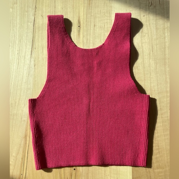 Aritzia - Wilfred Sculpt Knit Cropped Tank - Picture 2 of 5